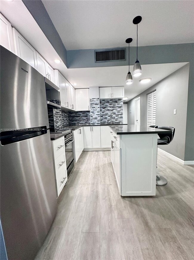 property at 999 Brickell Bay Dr