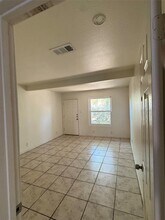 1006 N Meadows Dr in Austin, TX - Building Photo - Building Photo