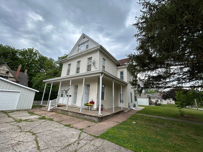 property at 430 S 14th St