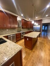 2825 N Hamlin Ave in Chicago, IL - Building Photo - Building Photo