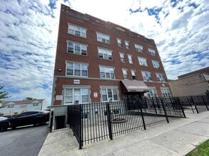 174 N. Grove St in East Orange, NJ - Building Photo - Building Photo