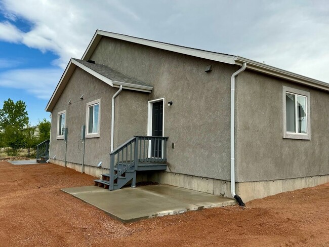 324-326 W Coral Dr in Pueblo West, CO - Building Photo - Building Photo