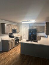 409 Links View Dr in Bonaire, GA - Building Photo - Building Photo