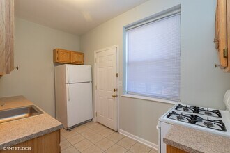 439 E Oakwood Blvd, Unit 439-52 in Chicago, IL - Building Photo - Building Photo