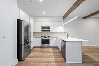 346 Peters St SW in Atlanta, GA - Foto de edificio - Building Photo