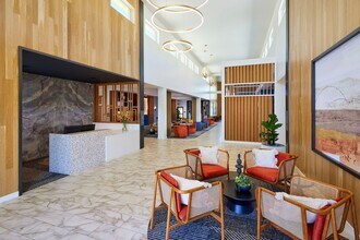 74300 Country Club Dr in Palm Desert, CA - Building Photo - Building Photo