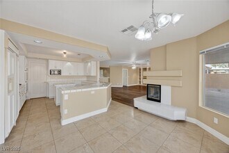 3708 Dorrington Dr in Las Vegas, NV - Building Photo - Building Photo