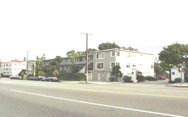 3700 E Ocean Blvd in Long Beach, CA - Foto de edificio