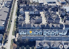 8907 Spring Knoll Forest Dr in Houston, TX - Building Photo