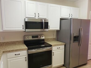 15843 Fishhawk View Dr in Fish Hawk, FL - Building Photo - Building Photo