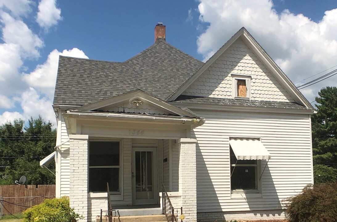 1344 N Walnut St in Danville, IL - Building Photo