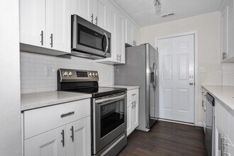 2206 Berkley Ave in Chesapeake, VA - Building Photo - Building Photo