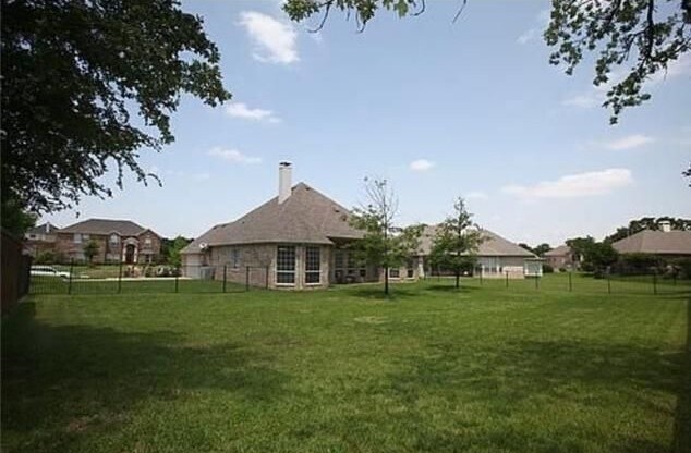 1810 Manchester Way in Corinth, TX - Building Photo - Building Photo