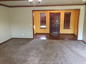 240 E Platt Dr in Yukon, OK - Building Photo - Building Photo