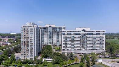 Consulate 1 in Toronto, ON - Building Photo - Building Photo