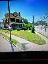 4120 Smith Rd, Unit 4120 APT #2 in Cincinnati, OH - Building Photo