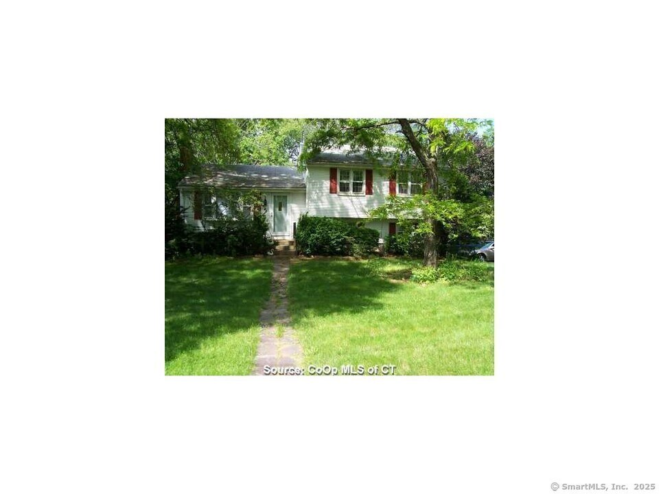 31 Merline Rd in Vernon, CT - Building Photo