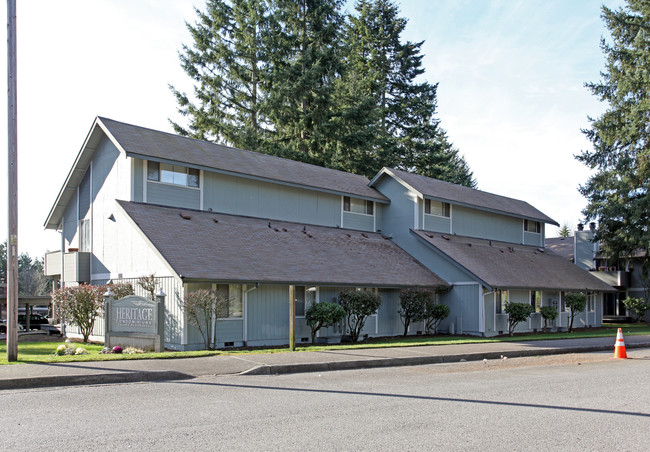 Heritage Condominiums in Federal Way, WA - Foto de edificio - Building Photo