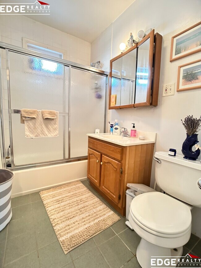 29 Montfern Ave, Unit 1 in Boston, MA - Building Photo - Building Photo