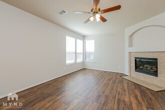 32003 Ashton Ln in Pinehurst, TX - Building Photo - Building Photo