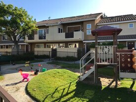 19605 Agria Way in Lake Forest, CA - Building Photo