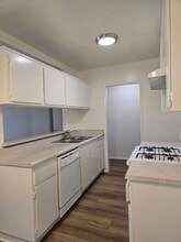120 - 801 E Palmer Ave in Glendale, CA - Building Photo - Interior Photo