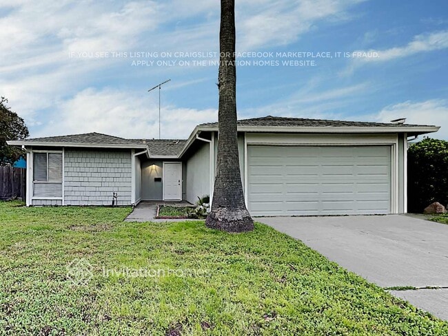 property at 5821 Longs Peak Pl