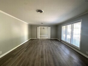 2411 Clayton Ln in Wichita Falls, TX - Building Photo - Building Photo