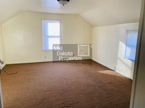 719 S Edmunds St in Mitchell, SD - Building Photo - Building Photo