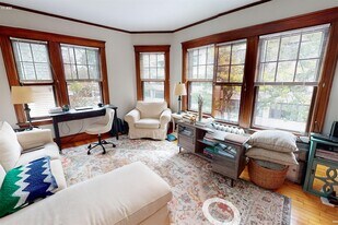 9 Story St, Unit 3 in Cambridge, MA - Building Photo