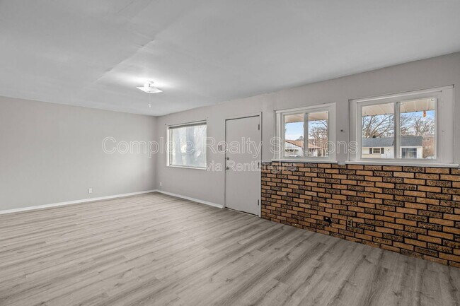 10769 Spring Garden Dr in St. Louis, MO - Building Photo - Building Photo