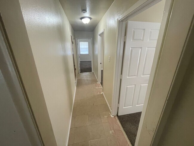 1819 Gravley Dr in Carrollton, TX - Building Photo - Building Photo