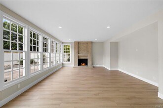 1 Weymouth Ct in Newport Beach, CA - Building Photo - Building Photo