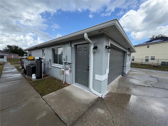 305 Michigan Pl in Kissimmee, FL - Building Photo - Building Photo