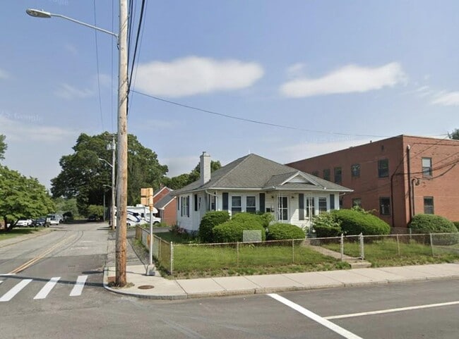property at 972 Reservoir Ave