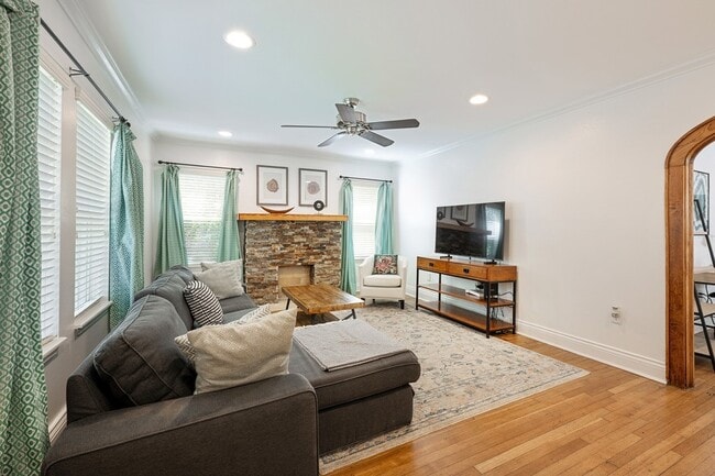 1811 Marshall St in Houston, TX - Building Photo - Building Photo