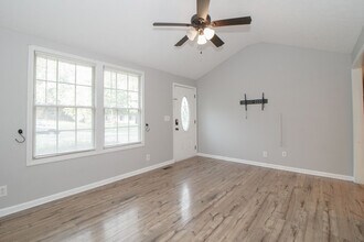 403 Corinne Cir in Clarksville, TN - Building Photo - Building Photo