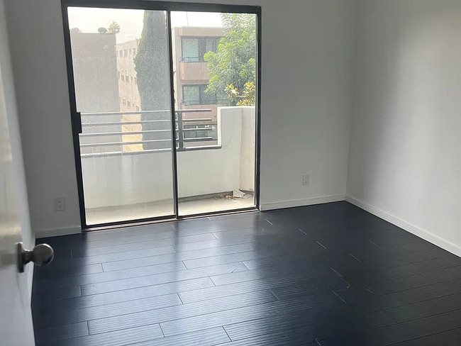 7531 Hampton Ave in West Hollywood, CA - Building Photo - Building Photo