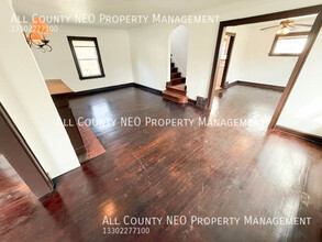 17011 Maple Heights Blvd in Maple Heights, OH - Foto de edificio - Building Photo