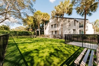 Legacy at Coconut Creek in Coconut Creek, FL - Building Photo - Building Photo