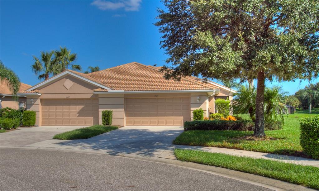 8423 Eagle Isles Pl in Bradenton, FL - Foto de edificio