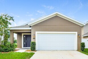 1026 Atlantic Ave in Fruitland Park, FL - Building Photo
