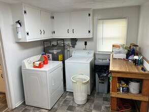 207 N Armistead Ave in Hampton, VA - Building Photo - Building Photo