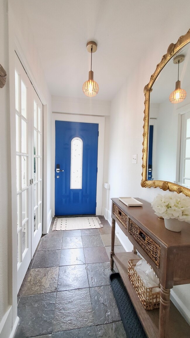 2821 6th Ave N in St. Petersburg, FL - Foto de edificio - Building Photo