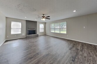 4223 Shady Village Ct in Missouri City, TX - Building Photo - Building Photo