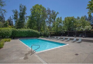 1290 Sharon Park Dr, Unit #51 in Menlo Park, CA - Building Photo - Building Photo