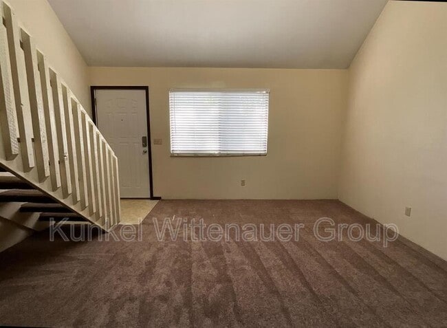 429 Ponderosa Ave in O'Fallon, IL - Foto de edificio - Building Photo