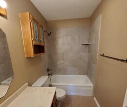 817 Mountain Laurel Ln in Bedford, TX - Building Photo - Building Photo