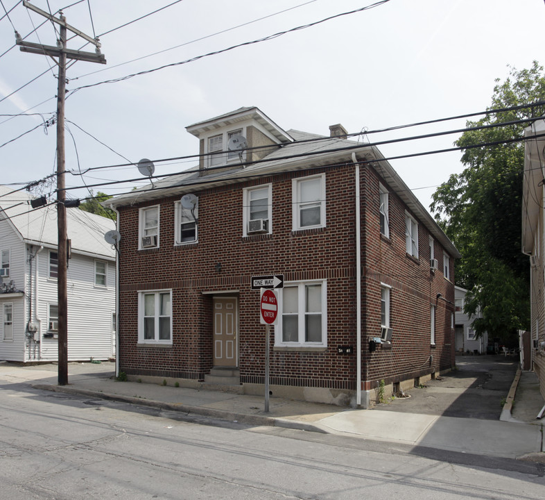 57 Hazel St in Glen Cove, NY - Building Photo