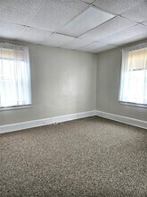 56 4th Ave in East Rockaway, NY - Building Photo - Building Photo